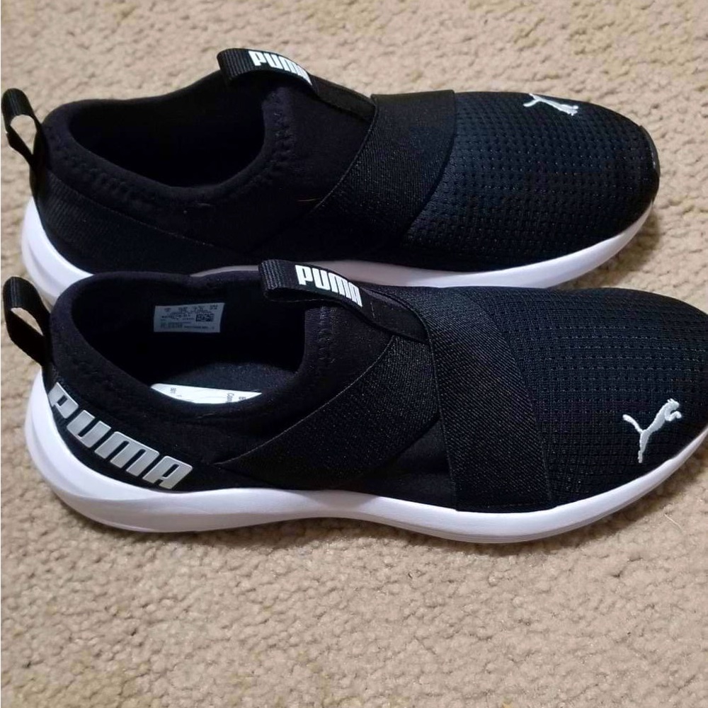 Puma sneakers NEW!!! Size 9